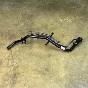 Горловина Mitsubishi Pajero дизель MR959772
