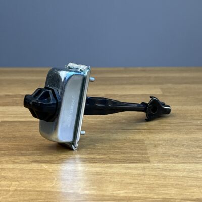 Ограничитель открывания задней двери GM 13363545 (39029705)