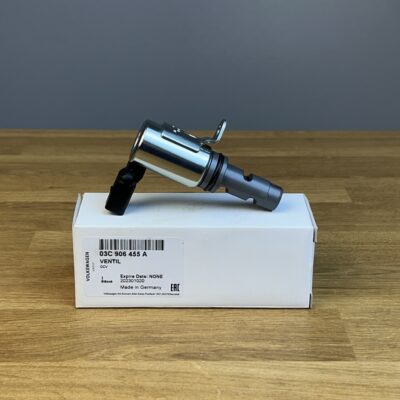 Клапан фазорегулятора VAG Golf V (03 )/Octavia A5 (04 ) 1.4TSI 03C906455A