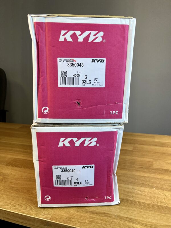 Амортизатор передний правый KYB 3350048