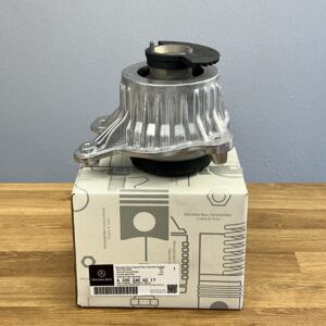 Опора двигателя MB A2052406217