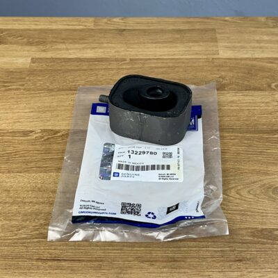 Кронштейн глушителя GM 13229780