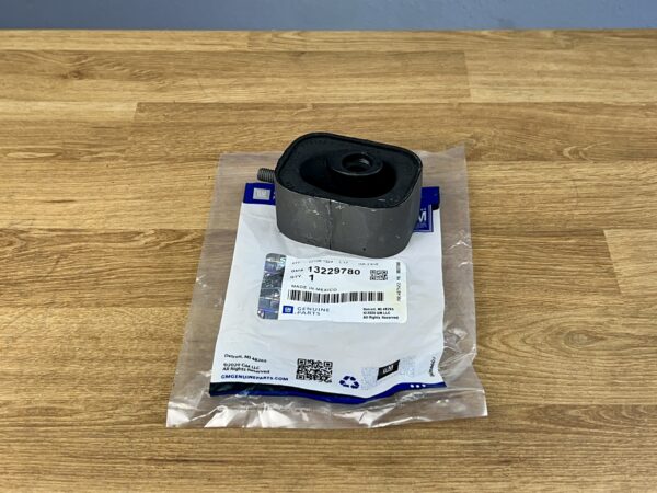 Кронштейн глушителя GM 13229780