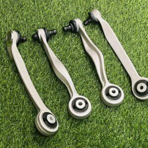 Комплект верхних рычагов WV B5/A4 Audi A6/C5 (LTHJT) есть на складе