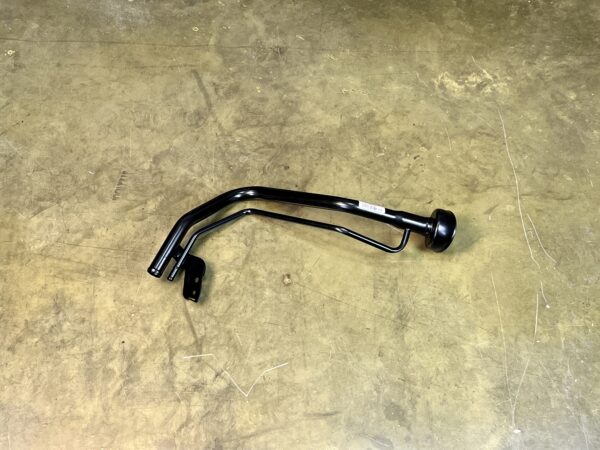 Горловина Nissan Almera N16 00-06 172215M300 Tino 2000 172214U100