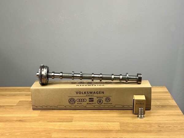 Вал распределительный VAG 06J109022BF