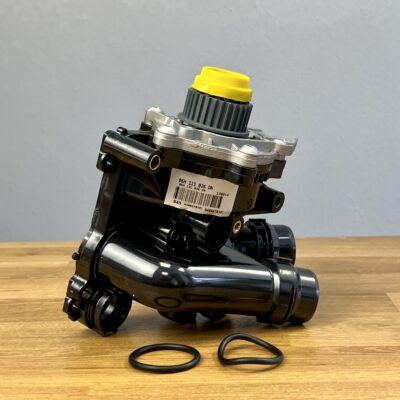 Помпа в сборе с корпусом и термостатом VAG, 06H121026DN (DD)