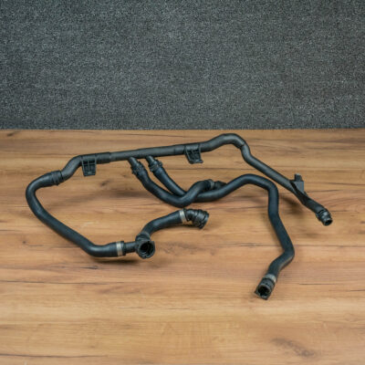 Патрубок системы охлаждения BMW X1 17127548222