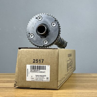 Вал распределительный VAG 06J109021T