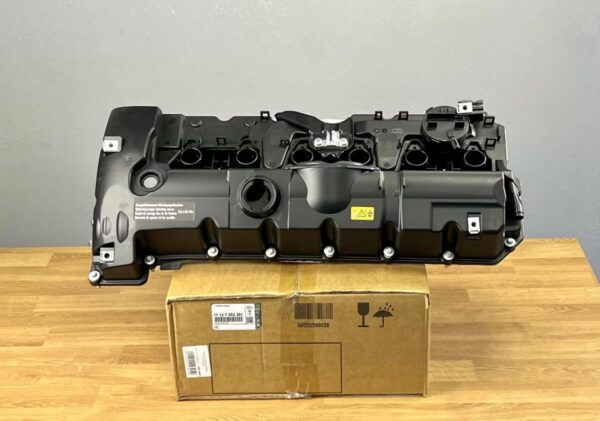 Крышка клапанов BMW 11127552281
