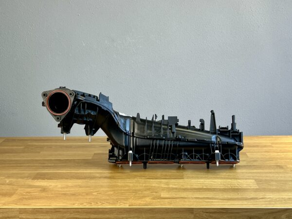 Коллектор впускной BMW 11618513655
