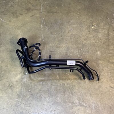 Горловина Mitsubishi Montero Sport MR523082